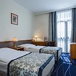 Hotel Danubius Raba 3*