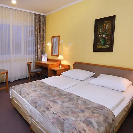 Danubius Raba Hotel 3*