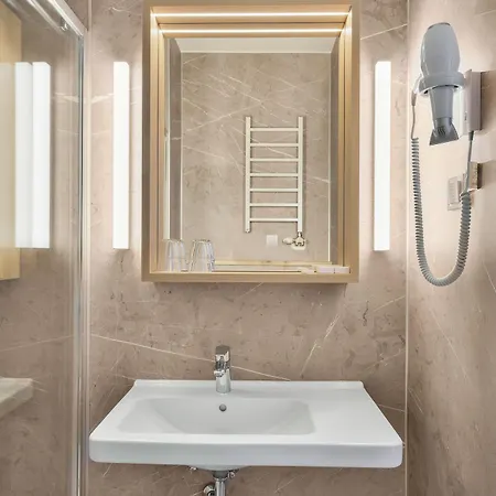 Danubius Raba Hotel 3*